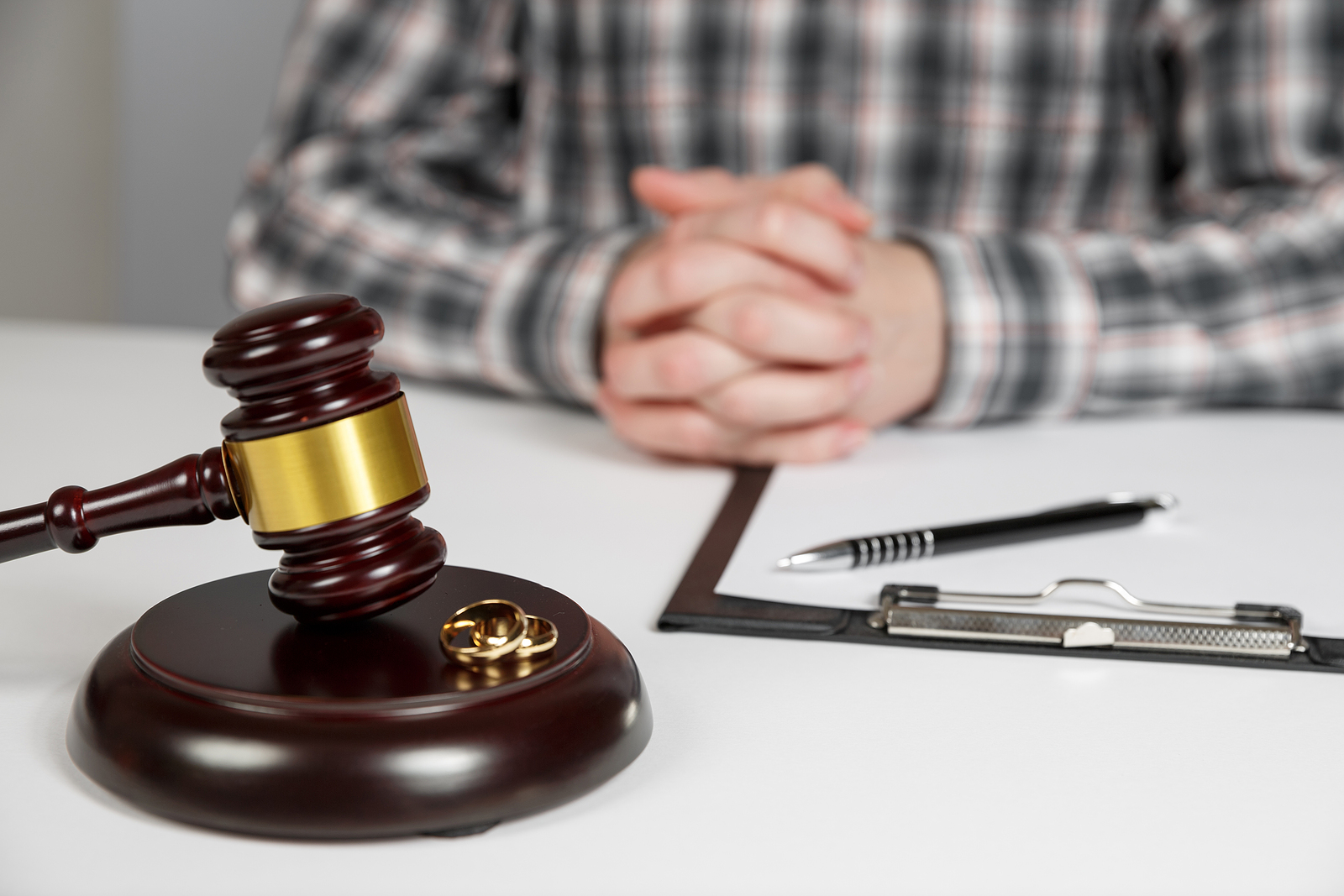 Cinco cosas que debe hacer antes de reunirse con un abogado espcialista en divorcios | Paré & Associates, LLC